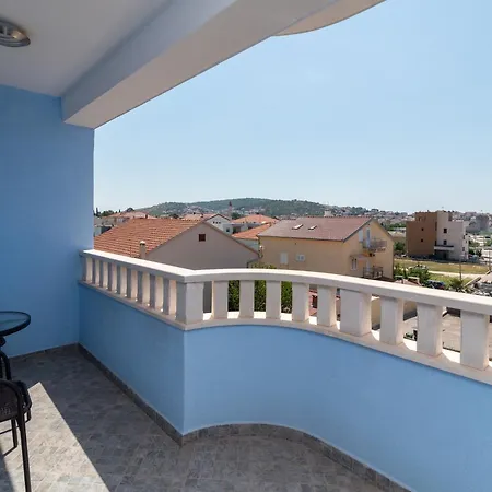 Apartahotel Ani *